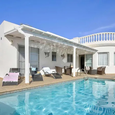 Alegranza Villa Puerto del Carmen (Lanzarote)